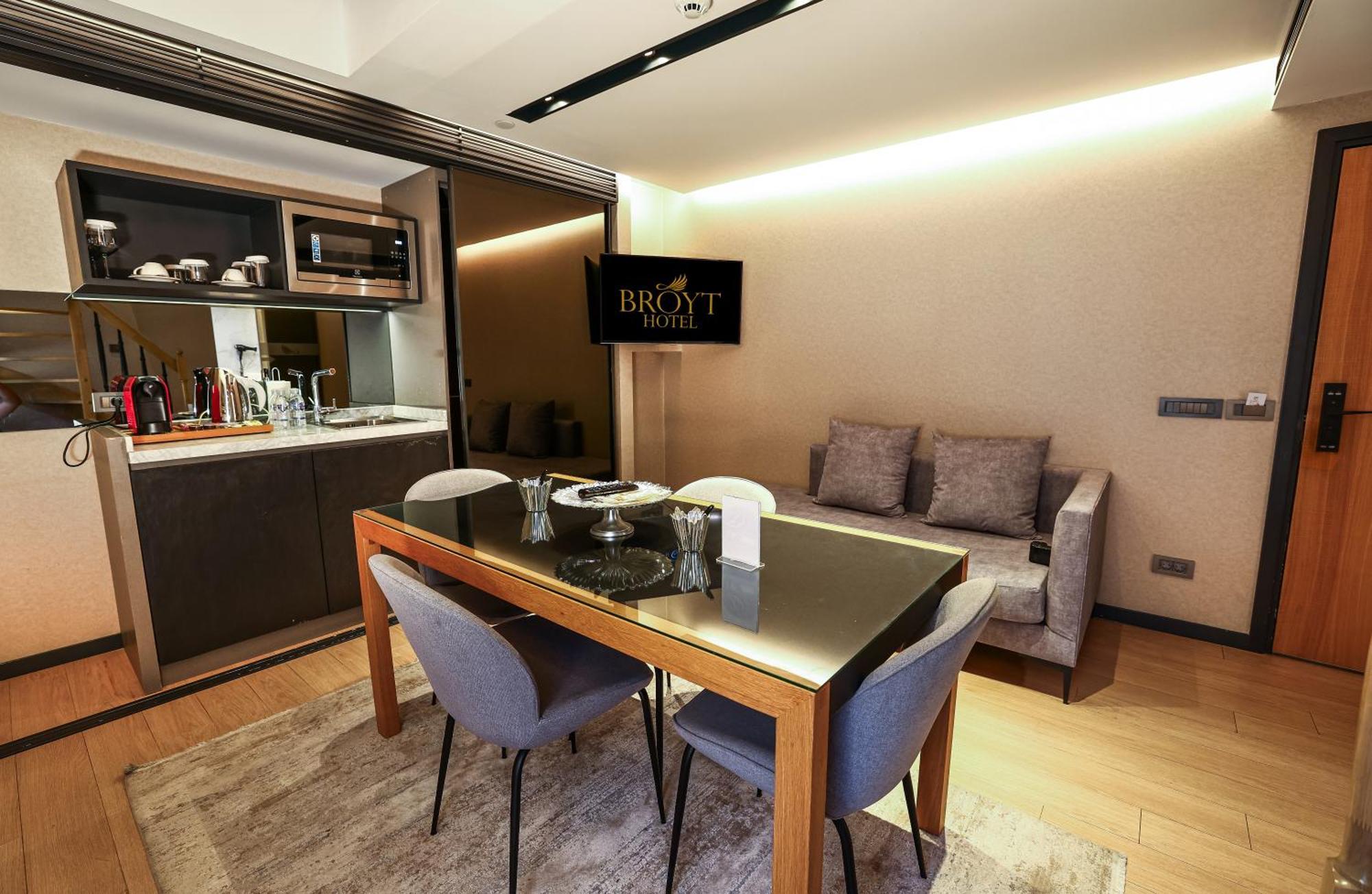 Broyt Hotel Istanbul Bagian luar foto